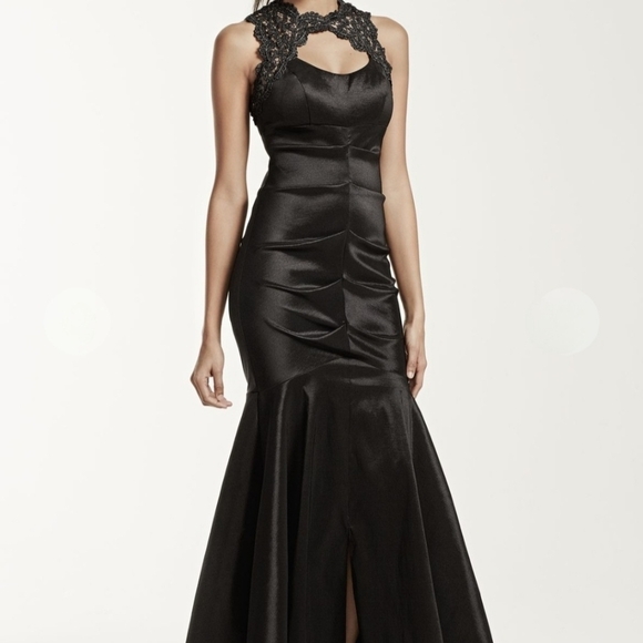 Xscape Dresses & Skirts - Xscape Sleeveless Stretch Taffeta Dress with  Lace Keyhole